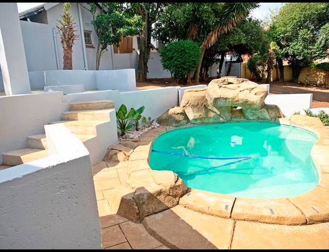 5 BEDROOM PROPERTY TO RENT IN WELTEVREDEN PARK